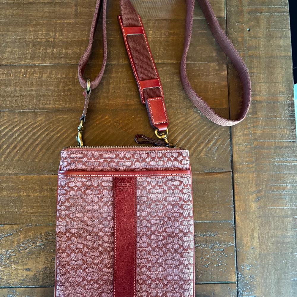 Coach crossbody bag burgundy.